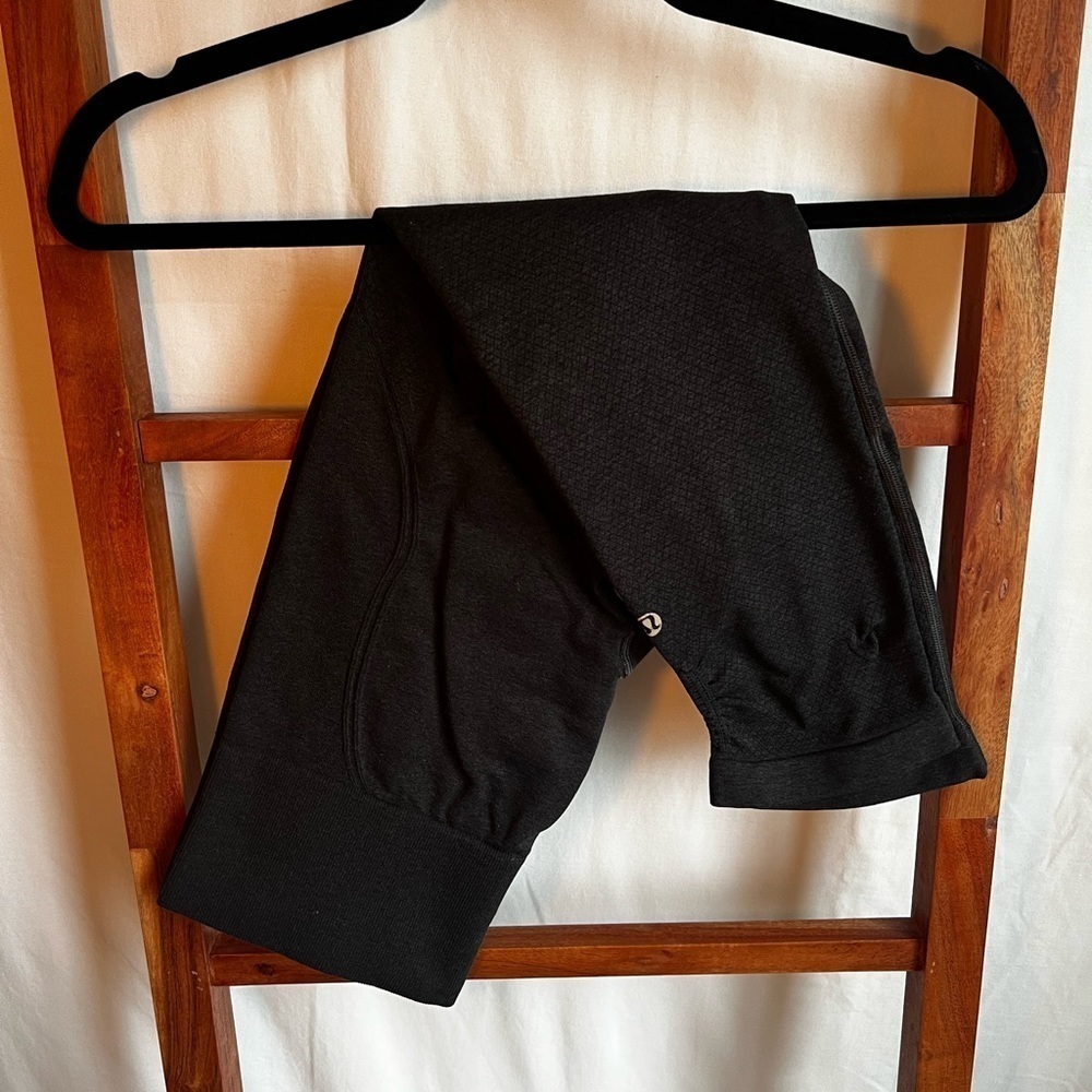 Lululemon Ebb and Flow Leggings